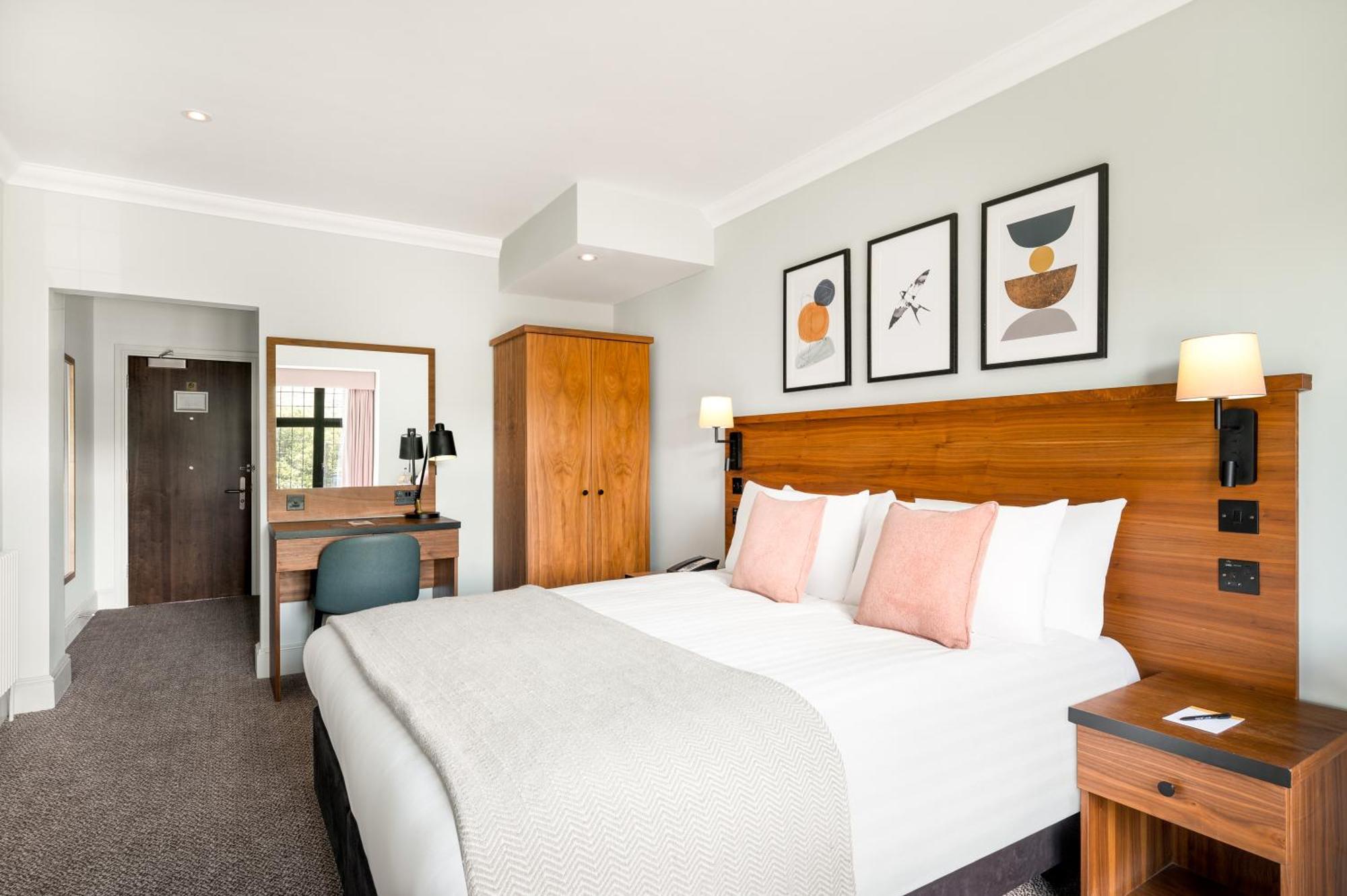 Voco Lythe Hill Hotel & Spa By Ihg Haslemere Dış mekan fotoğraf