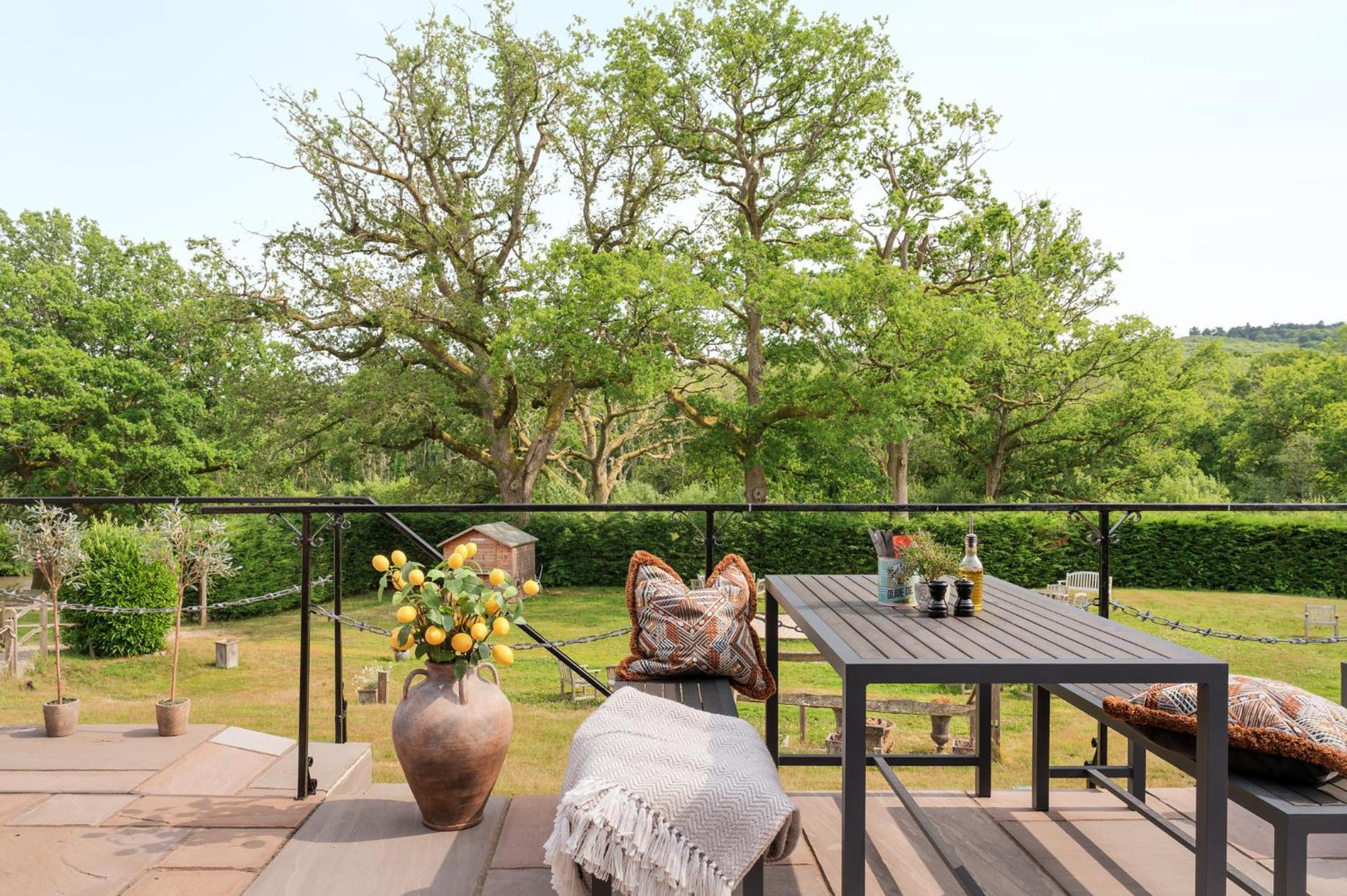 Voco Lythe Hill Hotel & Spa By Ihg Haslemere Dış mekan fotoğraf