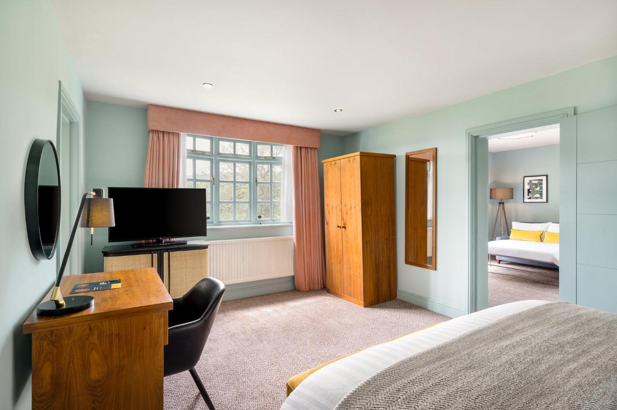 Voco Lythe Hill Hotel & Spa By Ihg Haslemere Dış mekan fotoğraf